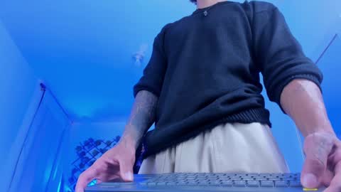 Snapshot of dante_cooper_0 chatting on December 13, 2024, 4:33 am dante_cooper_0 online show from December 13, 2024, 4:33 am