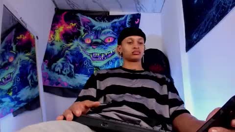 Snapshot of dante_cooper_0 chatting on October 28, 2025, 3:32 am dante_cooper_0 online show from October 28, 2025, 3:32 am