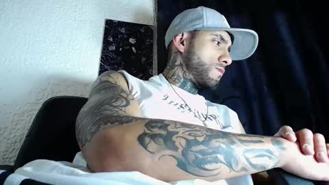 dante_d_angelo_ online show from October 14, 2025, 10:54 pm