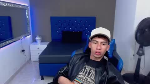 Snapshot of dante_tompson chatting on February 13, 2025, 12:21 pm Dante online show from February 13, 2025, 12:21 pm