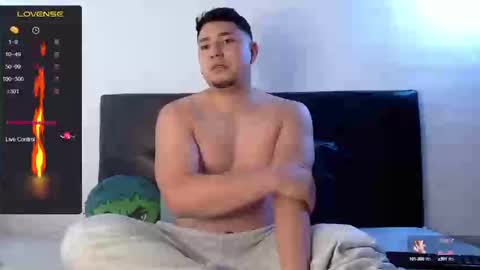  A L E J A N D R O  online show from February 18, 2025, 8:58 pm