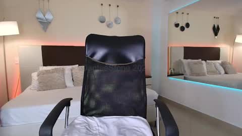 Dante online show from February 13, 2025, 5:54 pm