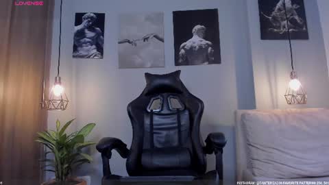 Snapshot of danteread chatting on June 18, 2026, 9:19 pm danteread online show from June 18, 2026, 9:19 pm