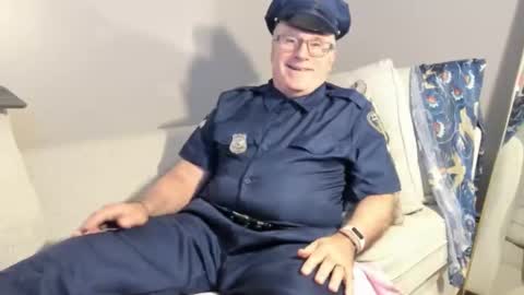 Mark online show from November 1, 2025, 6:15 am