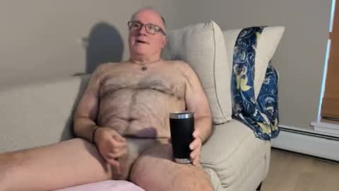 Mark online show from November 15, 2025, 7:32 pm