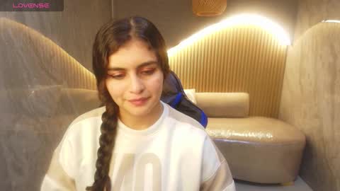 Snapshot of dany_r_ chatting on September 29, 2025, 1:05 pm Dany online show from September 29, 2025, 1:05 pm