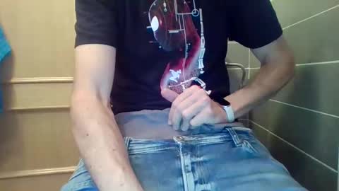 Snapshot of danydotado chatting on February 13, 2025, 6:38 pm danydotado online show from February 13, 2025, 6:38 pm