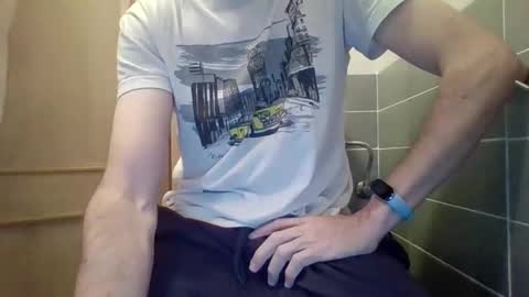 Snapshot of danydotado chatting on October 23, 2025, 6:28 pm danydotado online show from October 23, 2025, 6:28 pm