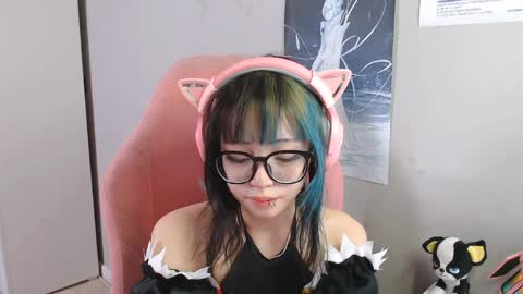 Snapshot of danyelleeyermann chatting on April 29, 2026, 1:04 pm danyelleeyermann online show from April 29, 2026, 1:04 pm