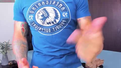 danyfitguy_ online show from September 21, 2025, 1:13 pm