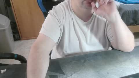 Snapshot of danysanchez1981 chatting on May 5, 2026, 9:39 am danysanchez1981 online show from May 5, 2026, 9:39 am