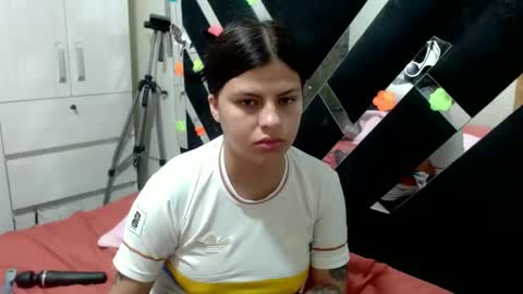Snapshot of daphne877046 chatting on June 1, 2026, 1:07 am daphne877046 online show from June 1, 2026, 1:07 am