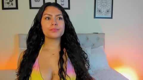 Antonella Mora online show from December 5, 2025, 12:14 pm