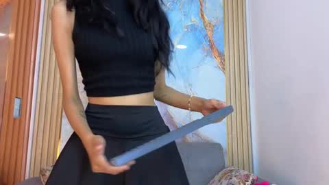 daphne_celestin23_aws online show from September 18, 2025, 10:01 pm