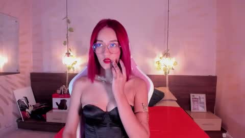 Daphne online show from September 22, 2025, 3:08 am