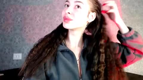 Daphne Darkthorn online show from January 14, 2026, 3:23 am