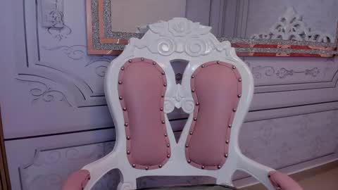 Daphne  online show from March 8, 2025, 9:06 am