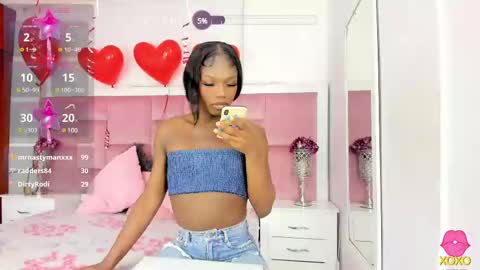 Daphne online show from February 11, 2025, 7:38 pm