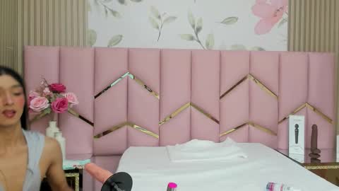    online show from October 30, 2025, 1:18 am