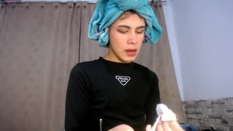 DARA online show from April 10, 2026, 11:53 pm