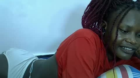 ESTHER online show from March 4, 2025, 8:05 pm