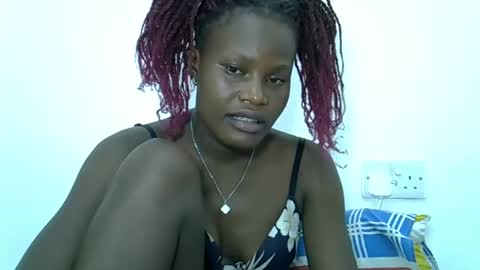 ESTHER online show from March 6, 2025, 10:15 pm