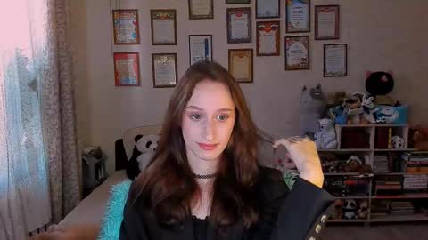 Snapshot of darcysiren chatting on January 22, 2025, 7:35 am Darcy Siren online show from January 22, 2025, 7:35 am