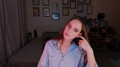 Snapshot of darcysiren chatting on February 6, 2025, 3:31 pm Darcy Siren online show from February 6, 2025, 3:31 pm