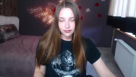 dariaangels online show from March 26, 2026, 12:33 pm