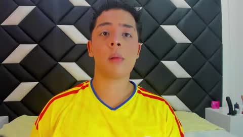 Snapshot of darian_laforteza chatting on June 27, 2026, 4:56 pm Darian online show from June 27, 2026, 4:56 pm