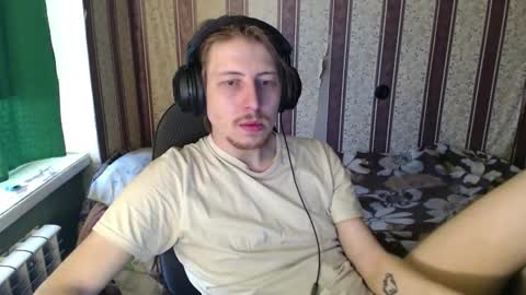 darienlarge online show from October 21, 2025, 2:07 pm