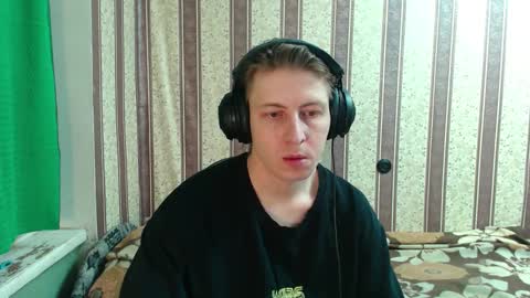 darienlarge online show from October 22, 2025, 3:40 am