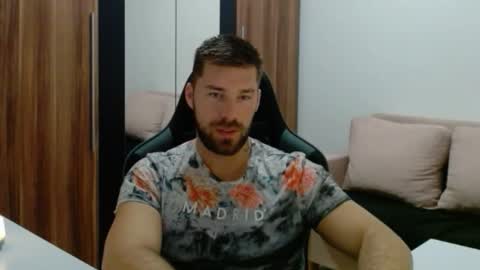 darius_94 online show from February 8, 2026, 6:06 am