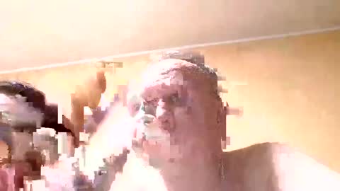 Snapshot of dariusx455 chatting on January 5, 2026, 5:27 pm dxd69 online show from January 5, 2026, 5:27 pm