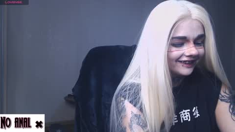 Snapshot of dark__elf chatting on December 10, 2024, 10:16 pm Anessa online show from December 10, 2024, 10:16 pm