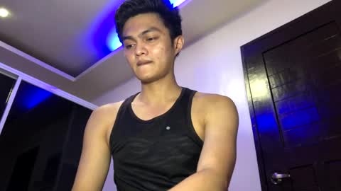 Snapshot of dark_angel69x chatting on December 4, 2024, 3:43 pm Guile online show from December 4, 2024, 3:43 pm