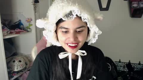 Moony online show from December 4, 2024, 4:54 am