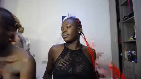 Snapshot of dark_divah chatting on April 10, 2026, 6:12 pm Divah online show from April 10, 2026, 6:12 pm