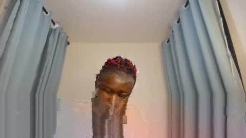 Snapshot of dark_divah chatting on April 12, 2026, 6:02 pm Divah online show from April 12, 2026, 6:02 pm