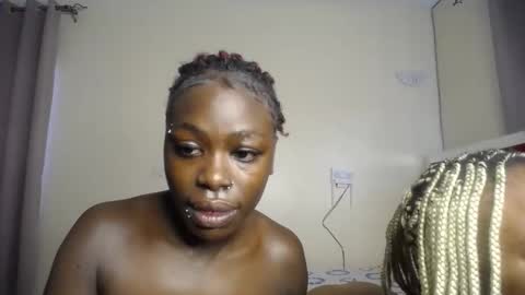 Snapshot of dark_divah chatting on May 1, 2026, 10:31 am Divah online show from May 1, 2026, 10:31 am