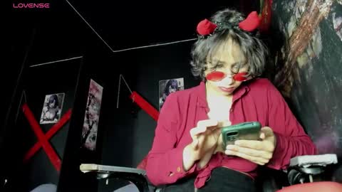 dark_doll5 online show from November 2, 2025, 7:11 am