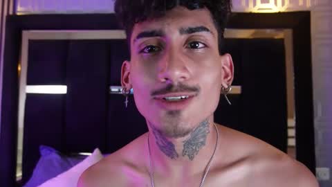 Sr. Eros online show from March 14, 2026, 8:03 pm