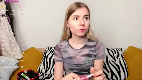 Ester online show from May 21, 2026, 10:44 am
