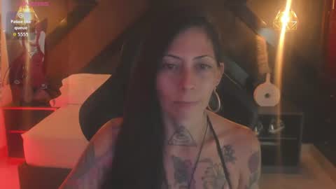 Snapshot of dark_gotica chatting on June 19, 2026, 7:17 pm M I K A E L A online show from June 19, 2026, 7:17 pm