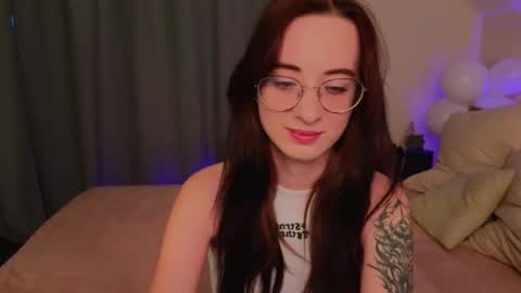 Lola online show from February 21, 2025, 9:34 am