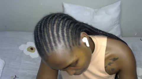 dark_lovly online show from October 20, 2025, 7:31 am