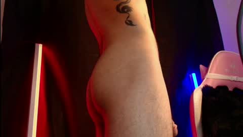 Snapshot of dark_rosse1 chatting on April 18, 2026, 10:43 pm rosse online show from April 18, 2026, 10:43 pm