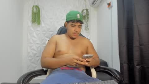 darkalphax01 online show from January 18, 2026, 2:32 pm