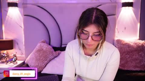 Angel Darcy  online show from June 8, 2026, 11:27 pm