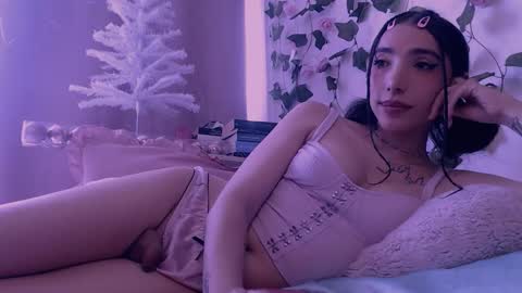  Candy   online show from November 17, 2025, 5:19 pm